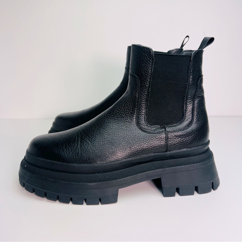 Steve Madden Zap Leather Block Heel Chelsea Boots Size 10